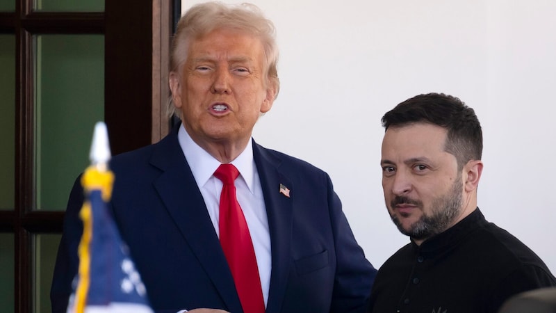 Trump hatte Selenskyl am Freitag im Weißen Haus empfangen. Das Treffen ... (Bild: AP/Ben Curtis)