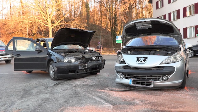 Beide Fahrzeuge wurden bei dem Crash erheblich beschädigt.  (Bild: Shourot Maurice)