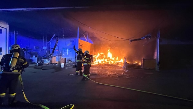 Die Feuerwehr war im Großeinsatz (Bild: FF Fürstenfeld)