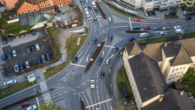 Ein Abgas-„Hotspot“: die Feldkircher Bärenkreuzung. (Bild: Stadt Feldkirch)