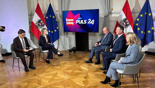 Rainer Nowak ("Krone") and PULS 24 boss Corinna Milborn interviewed the party leaders Christian Stocker, Andreas Babler and Beate Meinl-Reisinger (Bild: Erich Vogl)