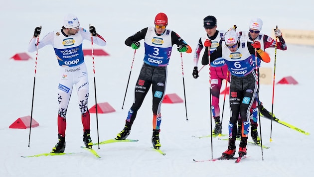 Jarl Magnus Riiber (left) came out on top in the final sprint and is now grumbling about the Germans' protest. (Bild: Matthias Schrader)