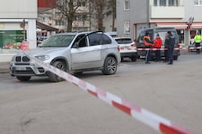 In diesem Auto wurde das Opfer angeschossen. (Bild: Matthias Lauber/laumat.at)