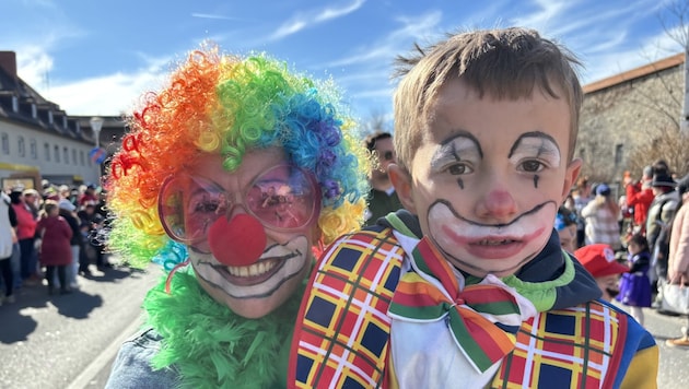 Cheerful clowns from SV Frauenstein were also there. (Bild: Christian Krall)