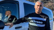 Taxifahrer Zouhir Hussein bemerkte das abgestürzte Flugzeug als Erster. Er zögerte nicht und ...