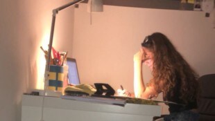 Elena Überbacher im Distance-Learning während des Lockdowns.