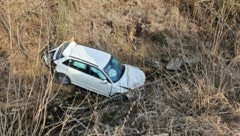 Am Fahrzeug entstand ein Totalschaden. (Bild: FF St. Kathrein am Offenegg)