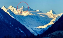 Etwa 150 Meter unter dem Gipfel des Zuckerhütls (roter Kreis) wurde die Frauenleiche entdeckt.
