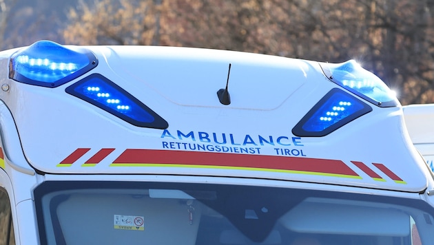 Der Biker wurde mit der Rettung in die Innsbrucker Klinik gebracht.