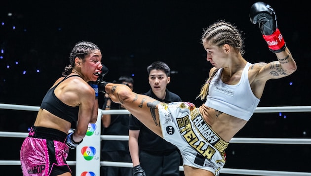 Im Oktober gewann Stella Hemetsberger (rechts) ihre One-Debüt. (Bild: One Championship)