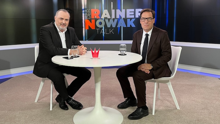 Der mächtige Burgenländer will die Regierung an ihren Taten messen. Er ist jedoch skeptisch.