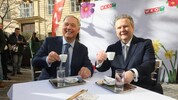 Auf eine Tasse Kaffee: Wirtschaftskammer Wien-Präsident Walter Ruck mit Stadtchef Michael Ludwig ...