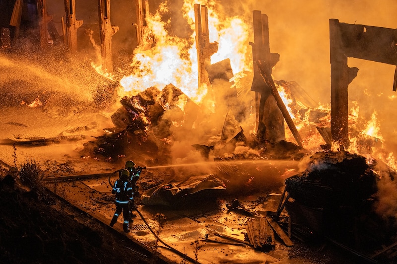 Die Zahl der Brände nahm um vier Prozent zu im Vergleich zu 2023. Technische Einsätze gab es um sechs Prozent mehr. (Bild: TEAM FOTOKERSCHI / MARTIN SCHARINGER)