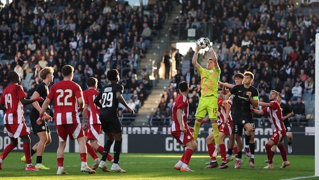 Vor mehr als 5500 Fans kam für Sturm gegen den Titelverteidiger das Aus in der Youth League. (Bild: GEPA)