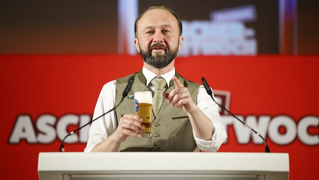 Max Lercher during his half-hour speech in Kobenz (Bild: ERWIN SCHERIAU)