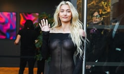 Paris Jackson war in Paris sehr freizügig unterwegs.