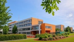 Die schwer verletzte Pensionistin wurde ins Klinikum Vöcklabruck gebracht