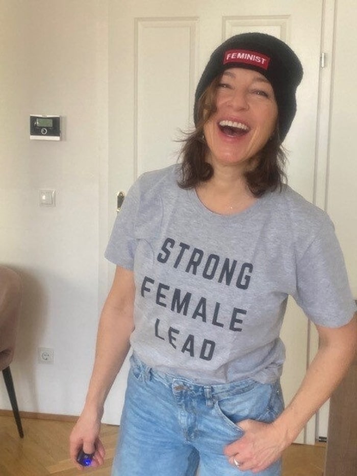 Julia Cencig as an ambassador for feminism with appropriate messages.