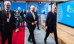 Bundeskanzler Christian Stocker vertritt Österreich erstmals auf einem EU-Gipfel.