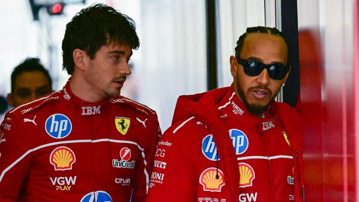 Lewis Hamilton (re.) und Charles Leclerc