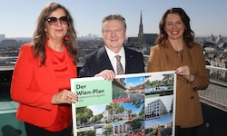 Über den Dächern der Stadt präsentierte Bürgermeister Michael Ludwig mit Planungsstadträtin Ulli ...