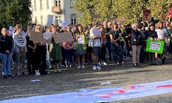Im September 2023 demonstrierten Frauen für das Recht auf Abtreibung vor dem Landhaus.