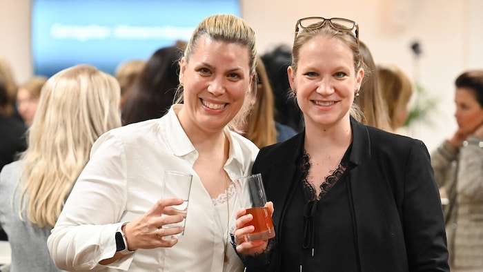 Anne Pömer-Letzbor (li.) und HappyFoto-Eigentümerin Marlene Hackl.
