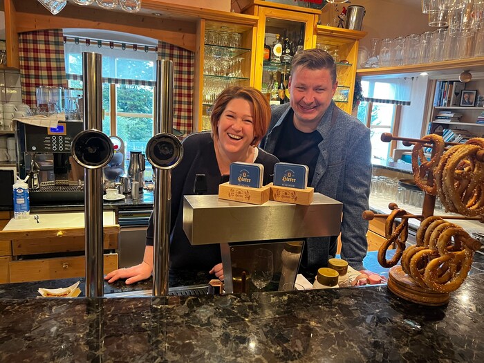 Kathrin Zollner and Gerfried Hopf love the pub tradition.