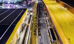 Lastwagen an der Grenze zwischen den USA und Mexiko