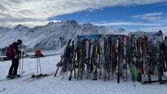 Der Dieb hatte es vor allem auf Wintersportartikel abgesehen (Symbolbild). 