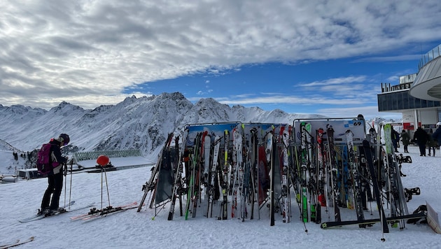 Der Dieb hatte es vor allem auf Wintersportartikel abgesehen (Symbolbild).  (Bild: Thurner Claudia)