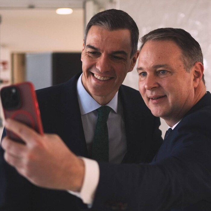 Vizekanzler Andreas Babler (SPÖ) traf in Brüssel den spanischen Regierungschef Pedro Sánchez.