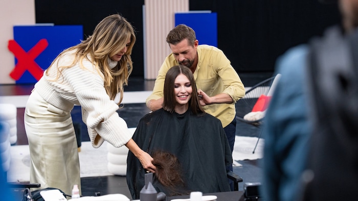 Klaas Heufer-Umlauf applied the scissors to candidate Magdalena.