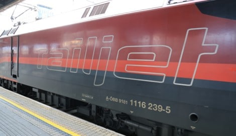 In einem Railjet sorgte ein Fahrgast mit aggressiven Verhalten für bange Minuten (Symbolbild)