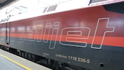 In einem Railjet sorgte ein Fahrgast mit aggressiven Verhalten für bange Minuten (Symbolbild)