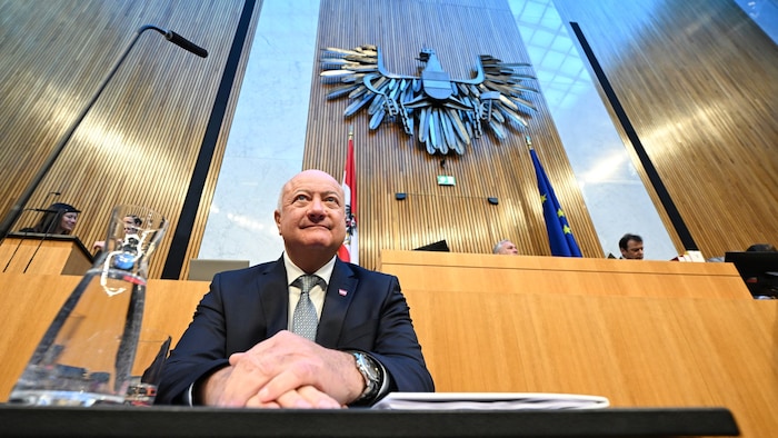 Bundeskanzler Christian Stocker auf der Regierungsbank