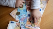 Wir lüften das Geheimnis, wie in der Familie ein echter Euro-Milliardär heranwachsen kann.