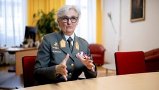 Die hochdekorierte Sylvia Sperandio kann auf jahrzehntelange Erfahrung im Gesundheitsbereich und auf einige militärische Auslandseinsätze zurückgreifen. (Bild: Imre Antal)