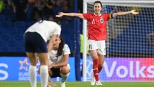 Viktoria Schnaderbeck war jahrelang ÖFB-Teamkapitänin.  (Bild: Neil Hall)