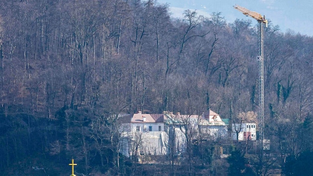 Wolfgang Porsche plant einen Tunnel durch den Kapuzinerberg zu seiner Villa.