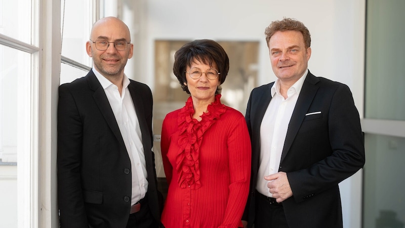 Daniel Marwan with Andrea Bertl and Mario Koplmüller (right). (Bild: Rebecca Kriegl)