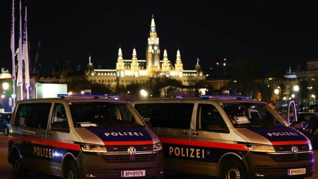 Rund um den Wiener Akademikerball sind für Freitag mehrere Standkundgebungen und ein Protestmarsch im innerstädtischen Bereich angemeldet. (Bild: TOBIAS STEINMAURER)