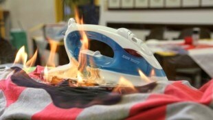 Ein Bügeleisen soll in der Wohnung der 84-jährigen Waldviertlerin den Brand ausgelöst haben. (Symbolbild)  (Bild: Rojsek-Wiedergut Uta)