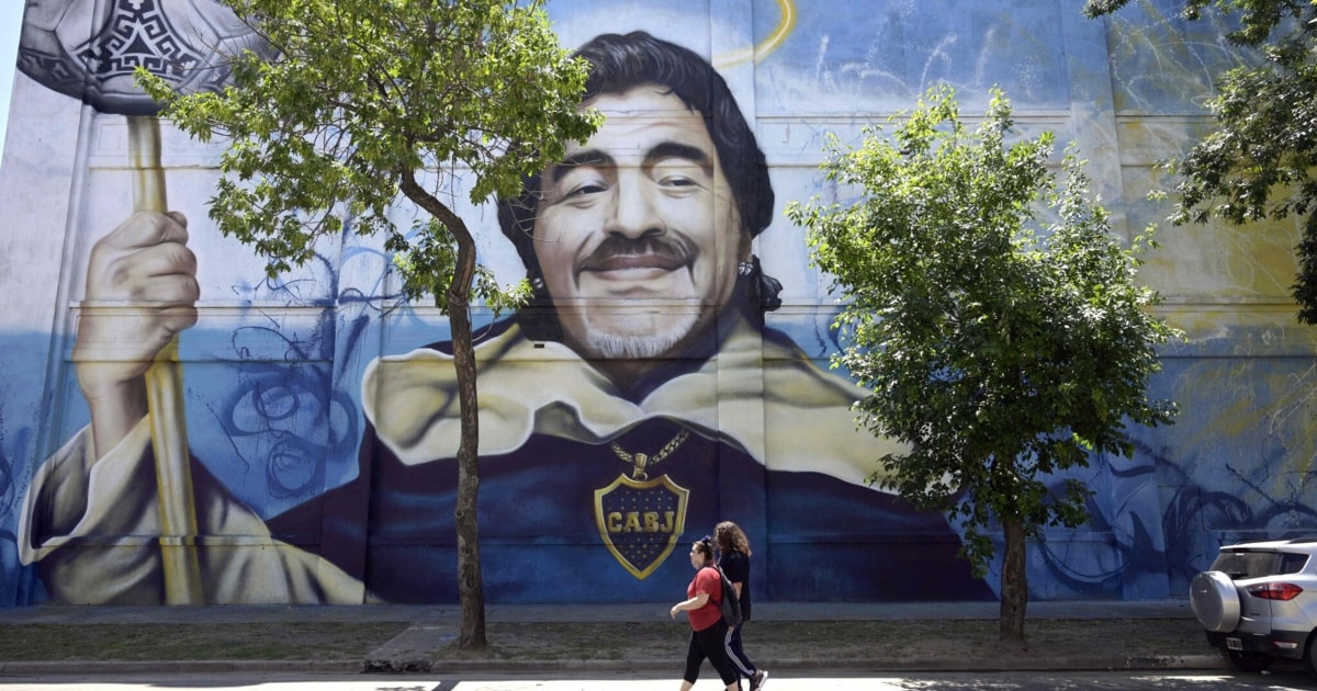 Maradona halála: Hosszú börtönbüntetéseket követelnek a perben