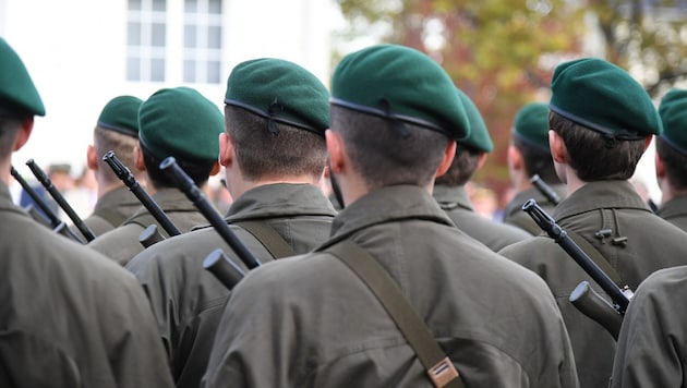 Die Vorschriften hielten die Soldaten (Symbolbild) offenbar nicht immer ein, Konsequenzen ...