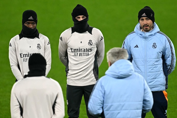 Davide Ancelotti (re.) arbeitet schon länger mit dem Papa zusammen.