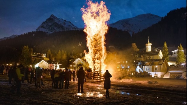 Der Funkenflug könnte heuer besonders schwere Folgen haben.  (Bild: Montafon Tourismus / Stefan Kothner)