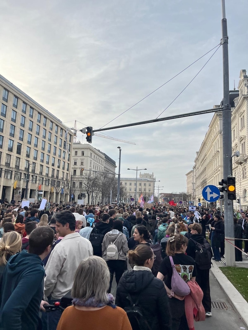 A final rally is planned at Yppenplatz in Vienna-Ottakring. (Bild: Lara Heinrich)