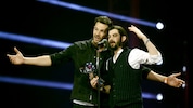 Mit seinem Bühnen-Kollegen Otto Jaus „staubte“ Paul Pizzera seinen 7. Amadeus Award ab.