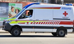 Ein Spieler musste mit Verdacht auf Nasenbeinbruch in das Krankenhaus gebracht werden. ...